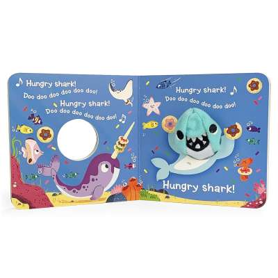 Baby Shark Finger Puppet Book